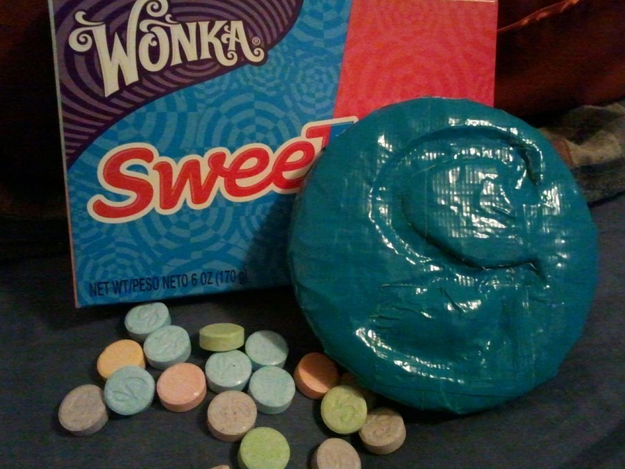 Originally uploaded: May 12, 2012 <br></noscript></noscript> I like SweeTarts, So I made one. Doesn’t taste as good though. The blue ones are my faves.” data-id=”619″ data-link=”https://ductilecreations.com/duct-tape/miscellaneous/sweet-tart” class=”wp-image-619″/></a><figcaption>SweeTart</figcaption></figure></li><li class=